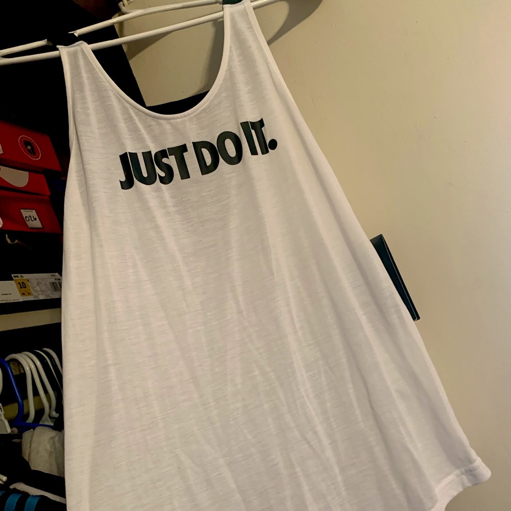 ‼️‼️ SOLD ‼️NWT Small Nike tanktop